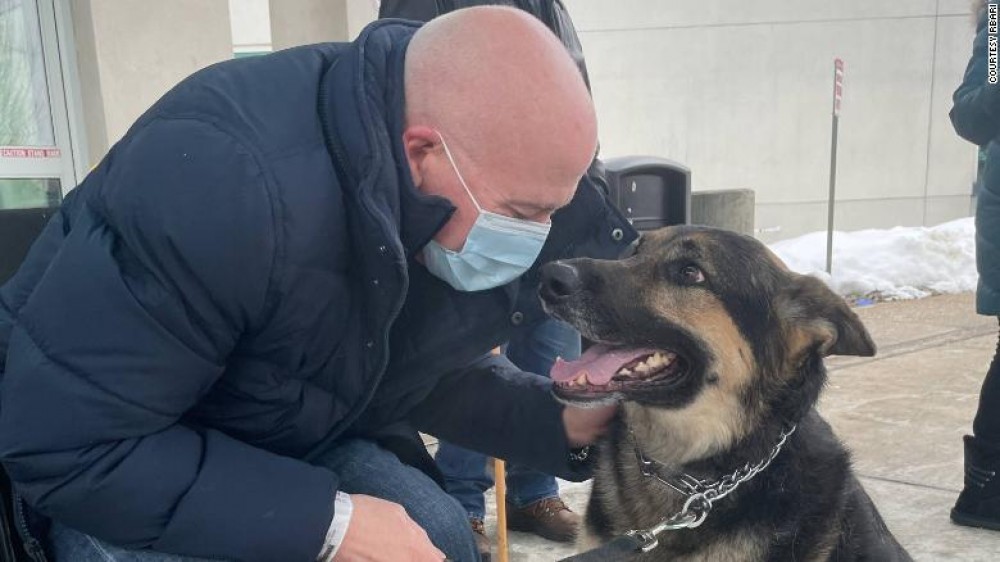 A adoptat un câine pe care nimeni nu îl dorea, iar în scurt timp avea să afle că a făcut cel mai bun lucru, după ce animalul i-a salvat viaţa